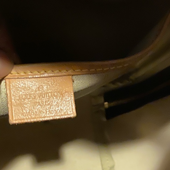 🚫SOLD🚫 Louis Vuitton Excursion Monogram Bag - Picture 10 of 11